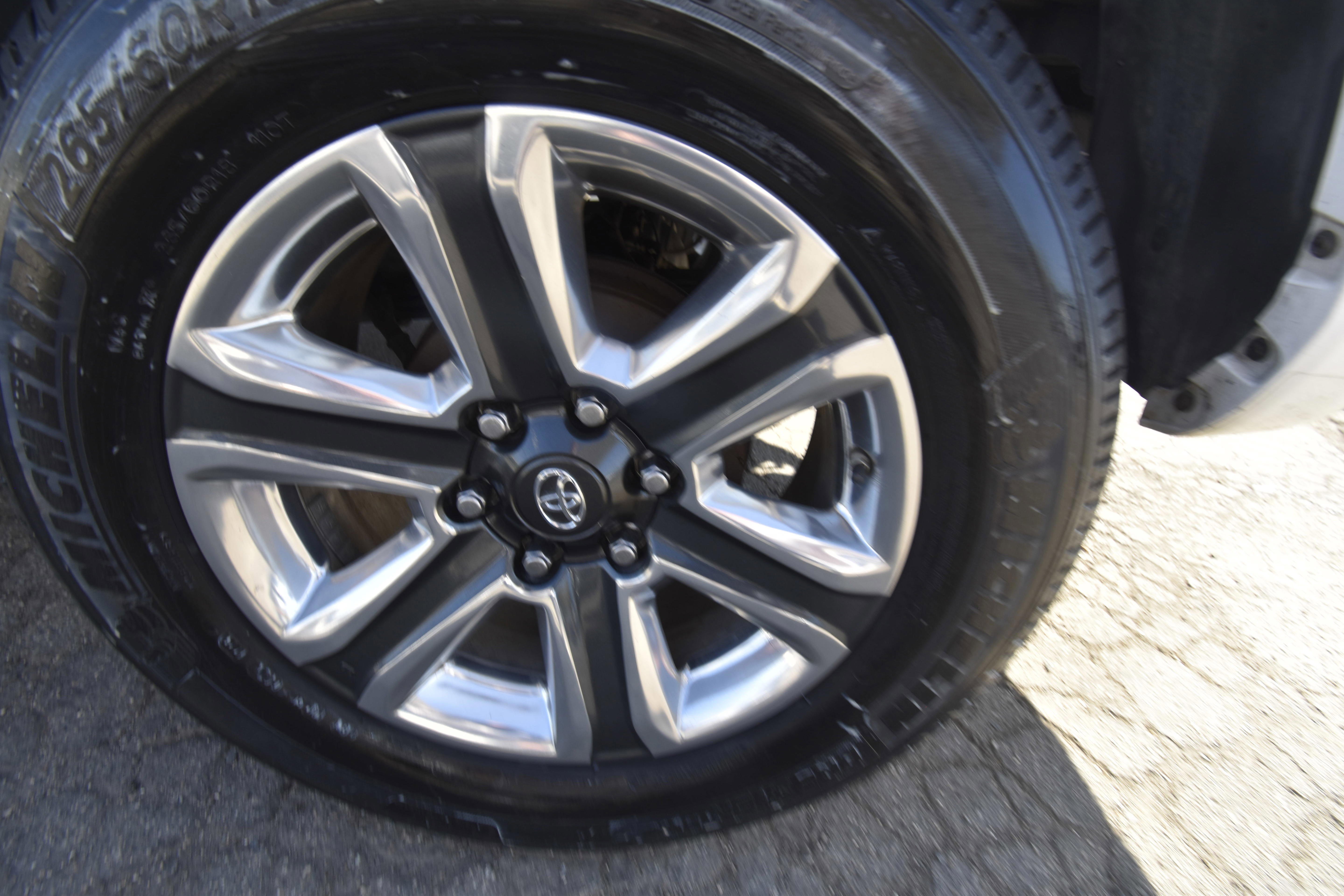 Used 2016 Toyota Tacoma Limited w/ Towing Package RWD image 22