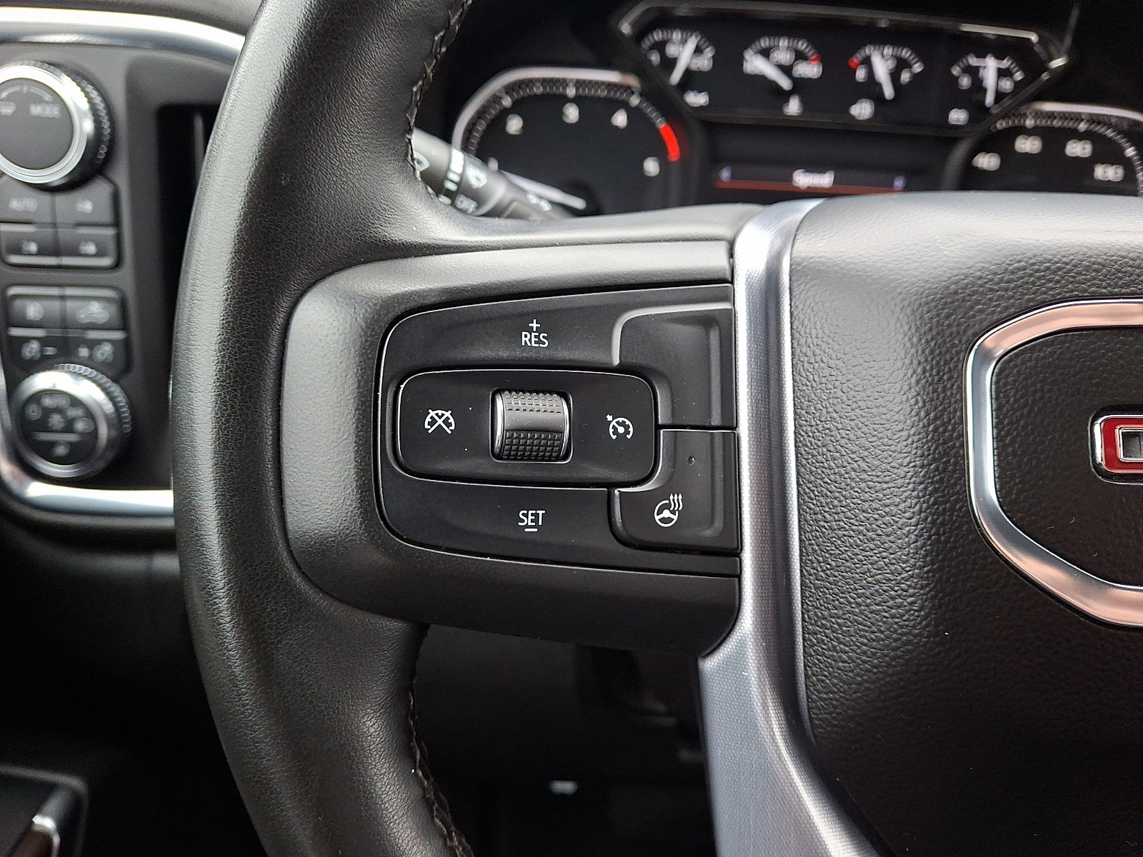 Certified 2023 GMC Sierra 3500 SLT w/ SLT Premium Package image 22