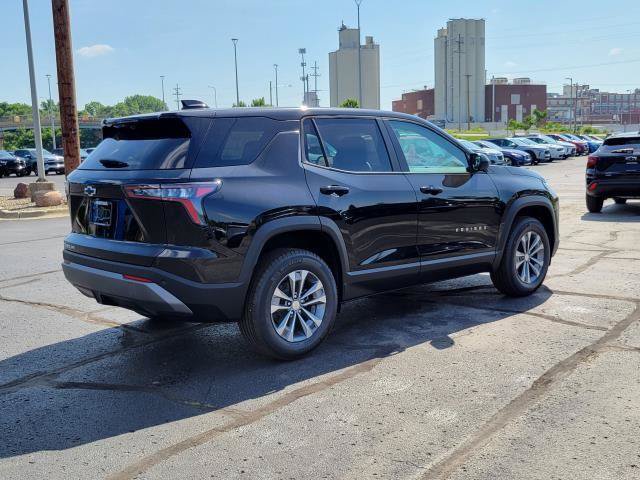New 2026 Chevrolet Equinox LT w/ Convenience Package II AWD/4WD image 2