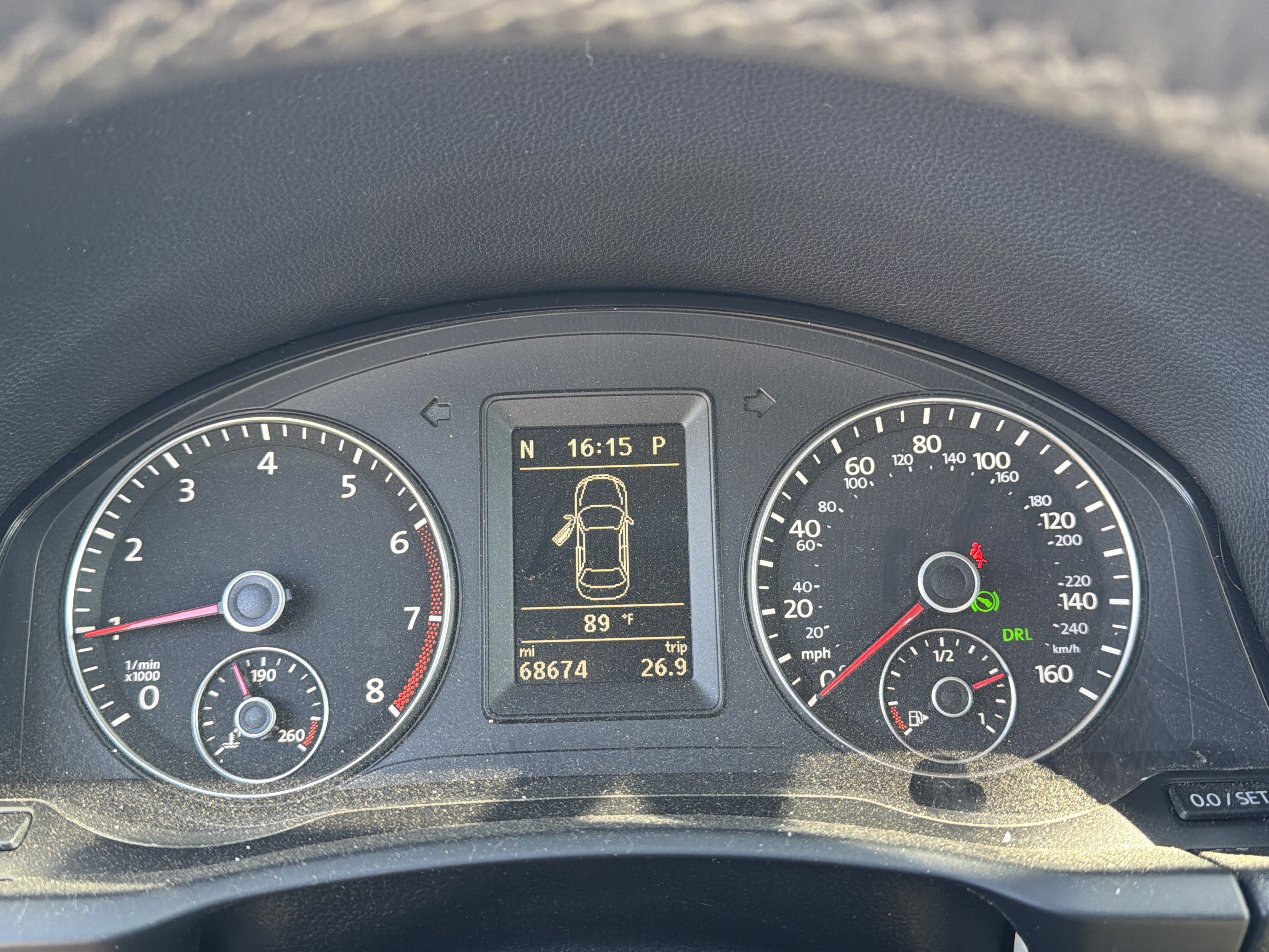 Used 2013 Volkswagen Eos Lux FWD image 12