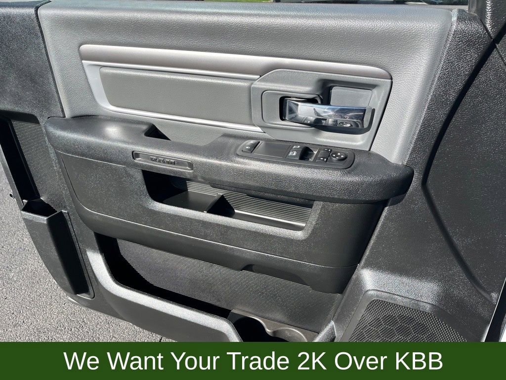Used 2023 RAM 1500 Classic SLT AWD/4WD image 21