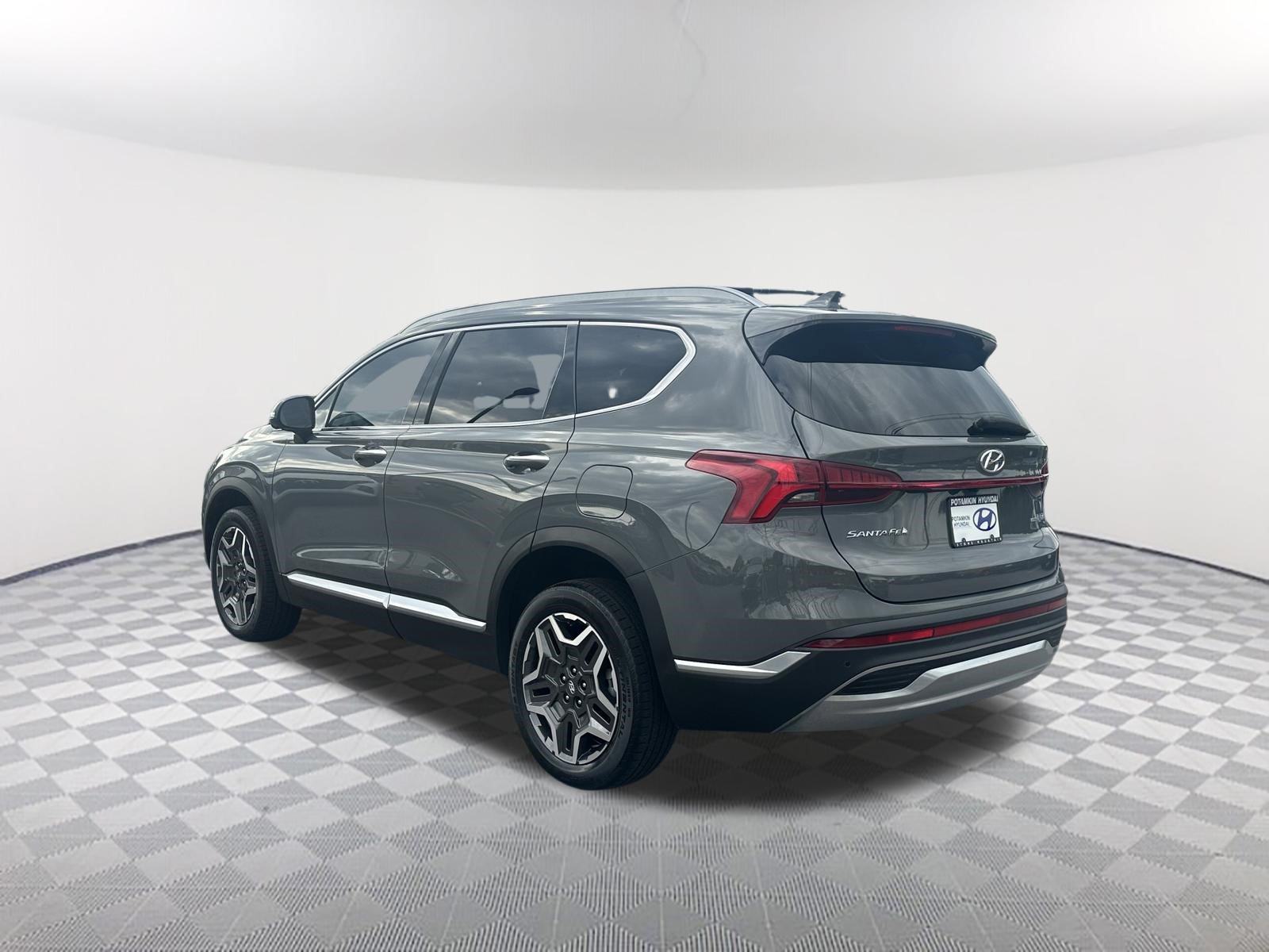 Used 2023 Hyundai Santa Fe SEL Premium w/ Cargo Package AWD/4WD image 7