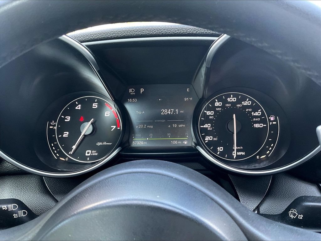 Used 2017 Alfa Romeo Giulia RWD image 10