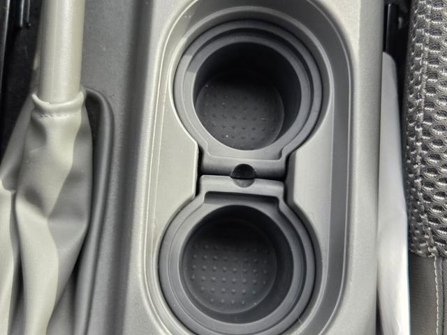 Used 2018 Nissan Frontier SV image 14