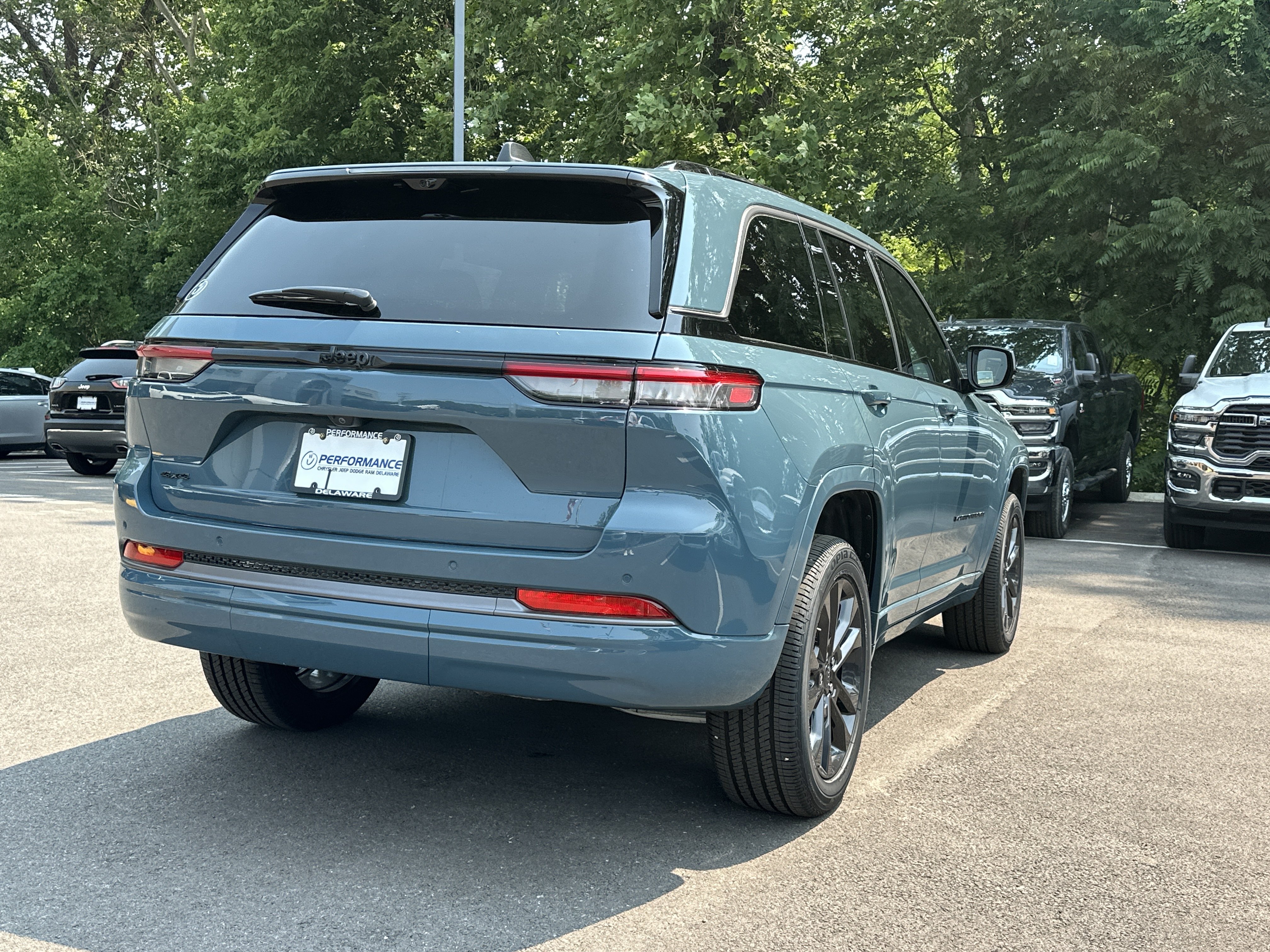 New 2026 Jeep Grand Cherokee Limited AWD/4WD image 15