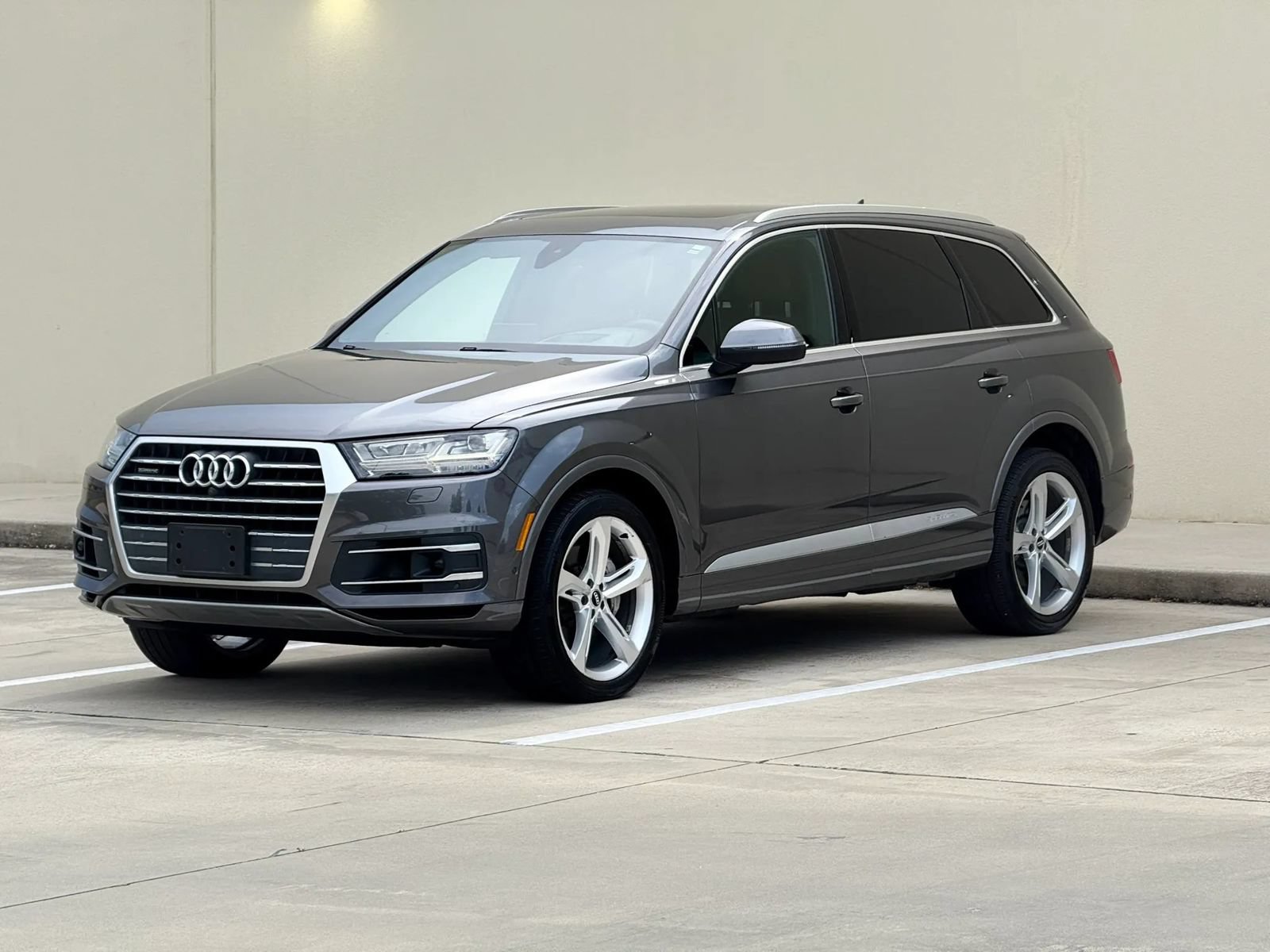 Used 2019 Audi Q7 3.0T Prestige AWD/4WD image 2