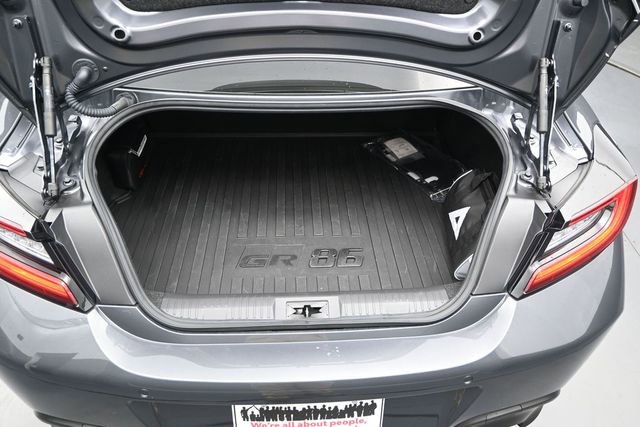 Used 2025 Toyota GR86 Premium RWD image 11
