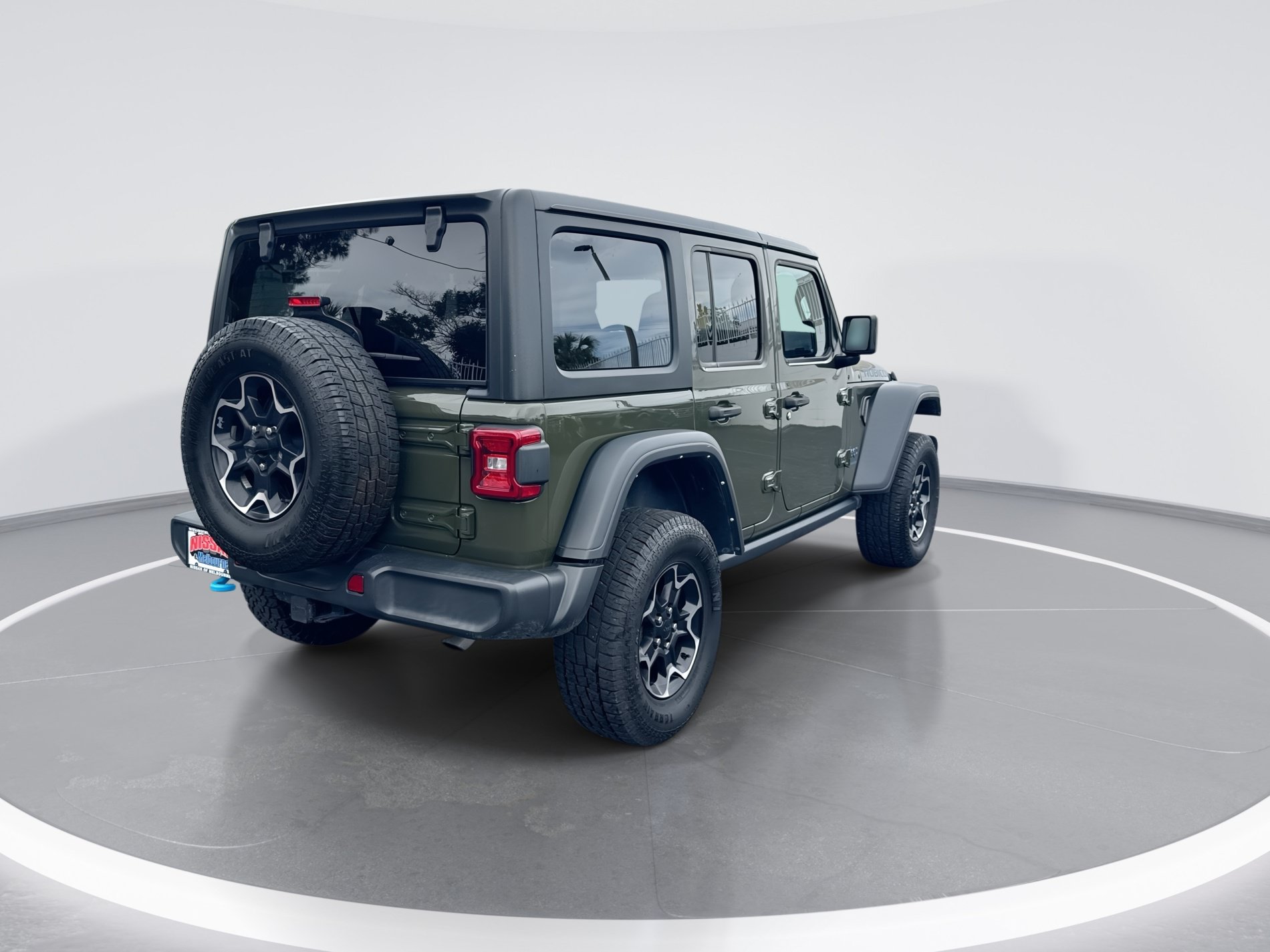 Used 2024 Jeep Wrangler Unlimited Rubicon 4xe AWD/4WD image 4