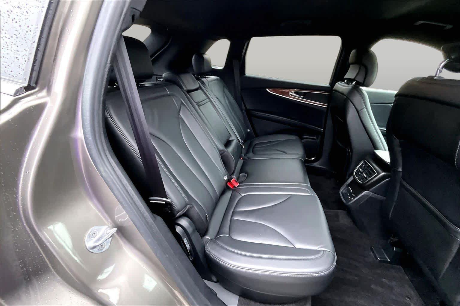 Used 2016 Lincoln MKX Select w/ Select Plus Package FWD image 20