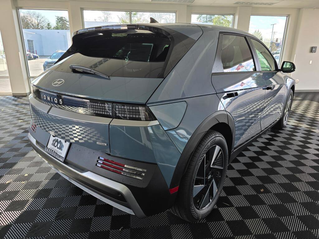 New 2026 Hyundai Ioniq 5 SEL image 4