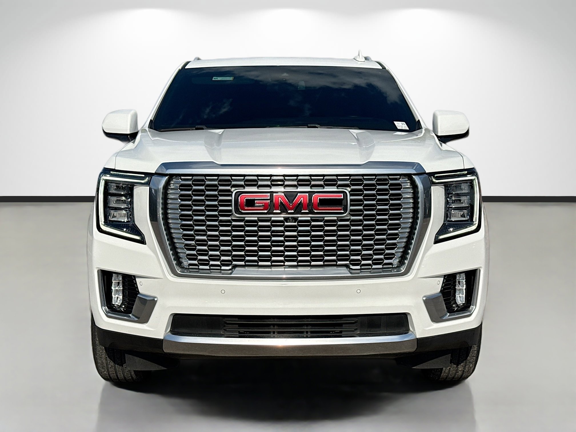 Used 2024 GMC Yukon XL Denali image 8