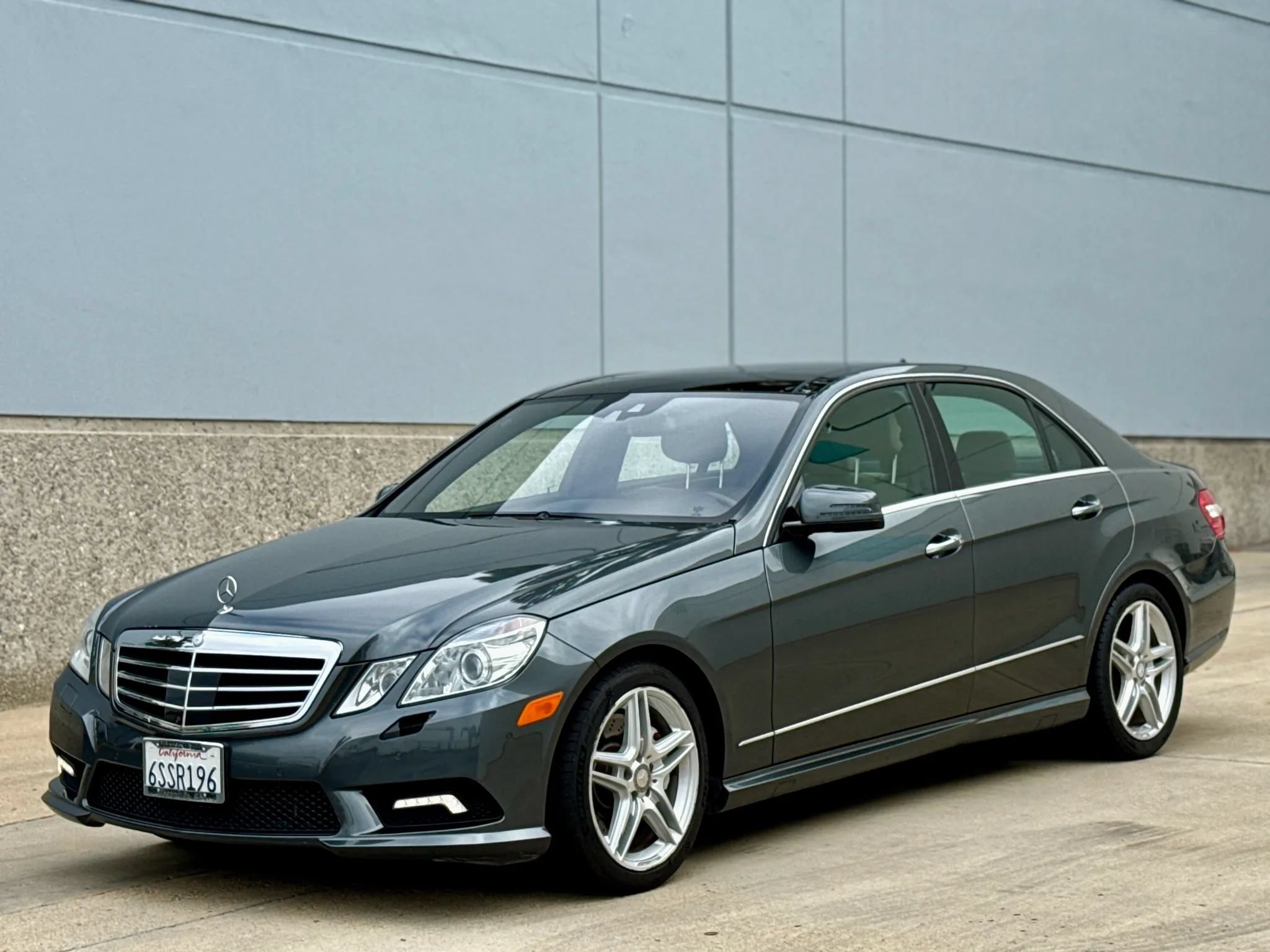 Used 2011 Mercedes-Benz E 550 Sedan image 13