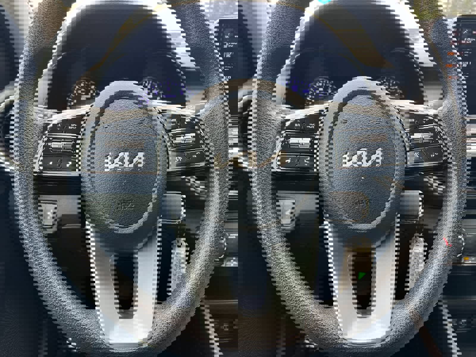 Used 2023 Kia Forte LXS image 21