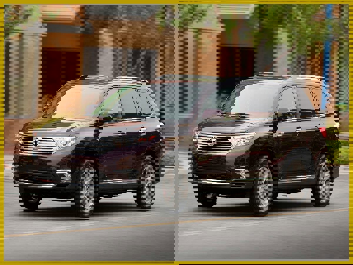 Used 2013 Toyota Highlander SE