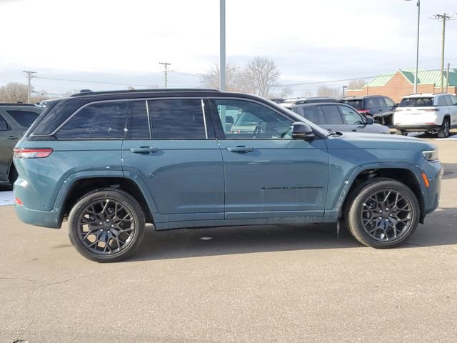 New 2026 Jeep Grand Cherokee Summit w/ Obsidian Package image 8