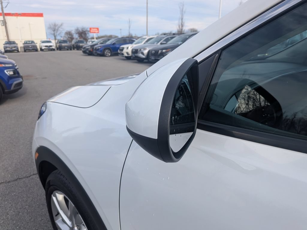 Used 2024 Buick Encore GX Preferred FWD image 37