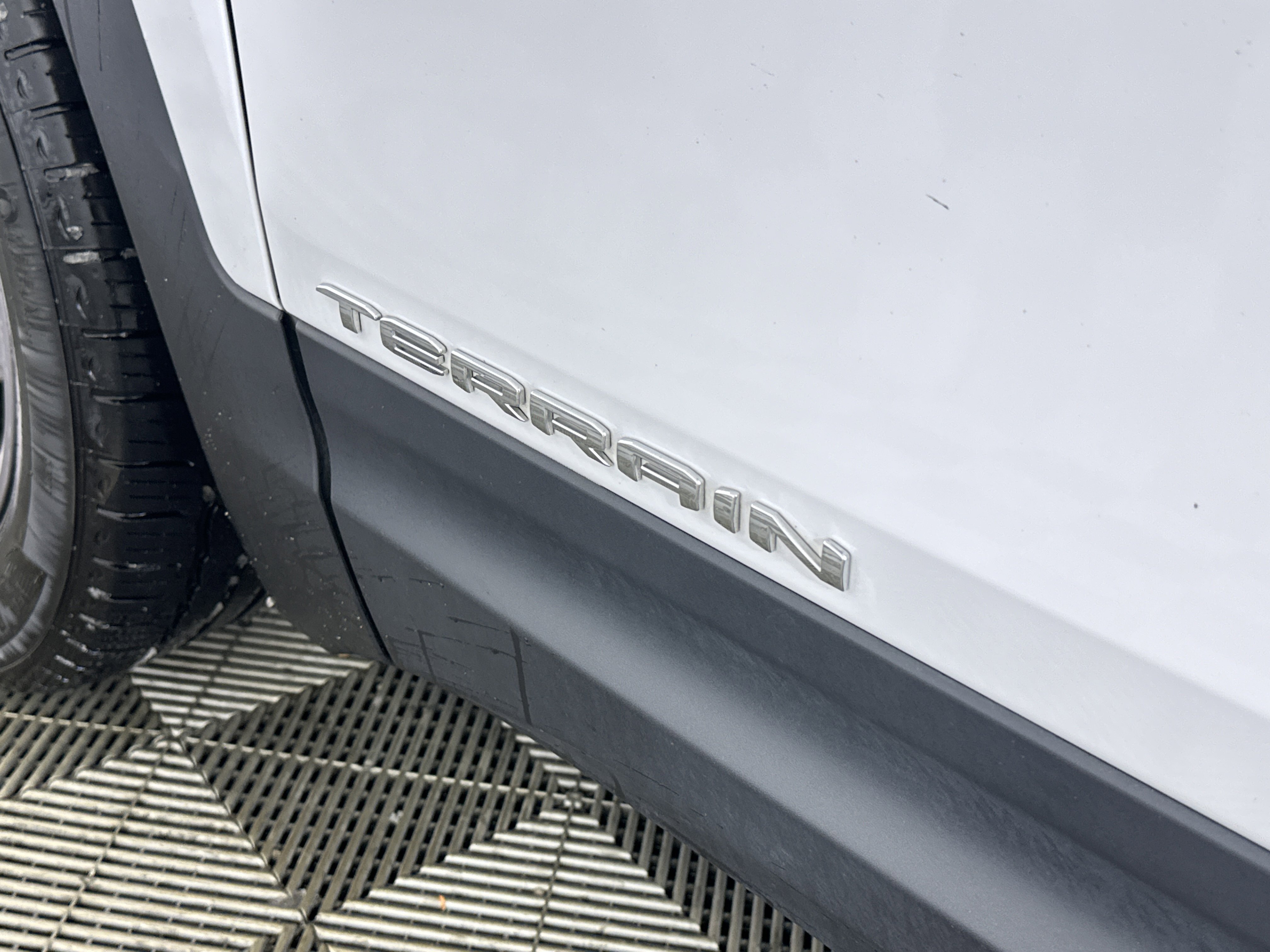 Certified 2024 GMC Terrain SLT image 19