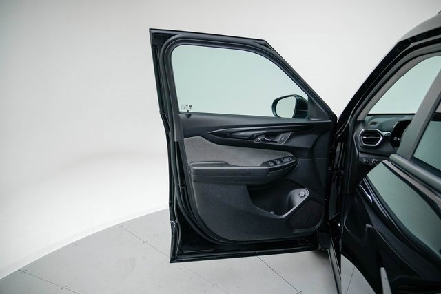 Used 2024 Chevrolet TrailBlazer LT w/ Convenience Package image 26