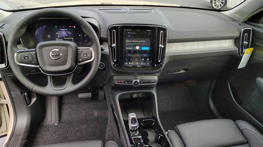 New 2026 Volvo XC40 B5 Ultra w/ Climate Package image 12