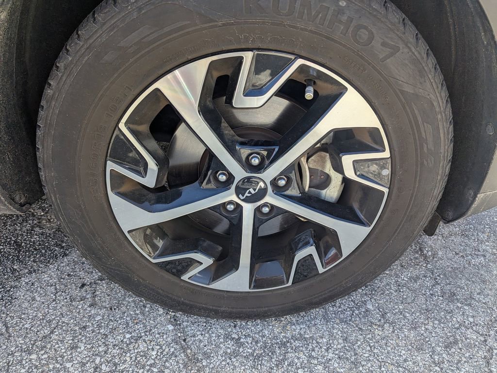 Used 2023 Kia Sportage EX image 9