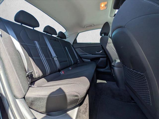 Used 2025 Hyundai Elantra SEL FWD image 20