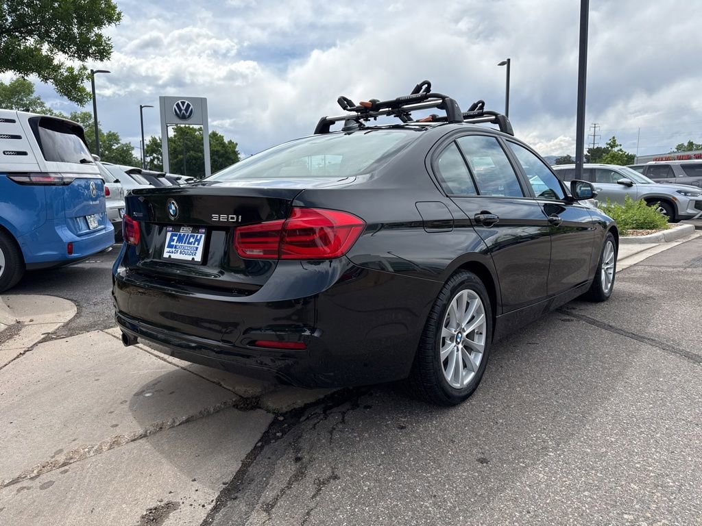 Used 2018 BMW 320i xDrive Sedan AWD/4WD image 5