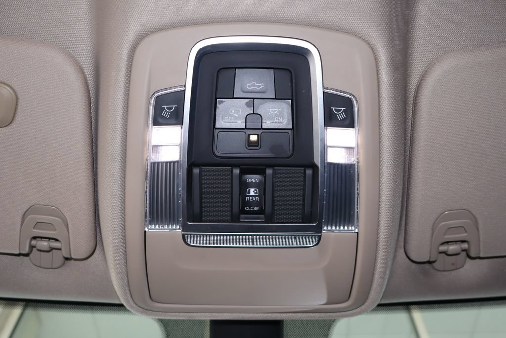 Used 2019 RAM 1500 Laramie AWD/4WD image 30