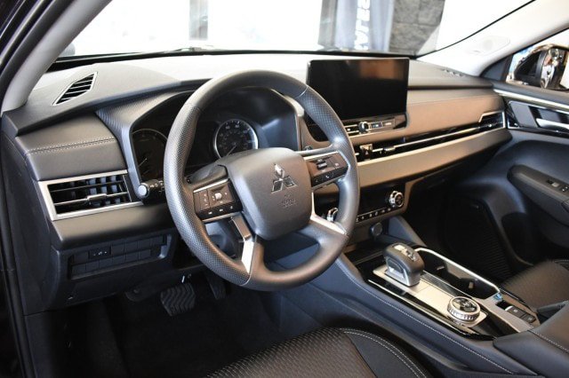 New 2026 Mitsubishi Outlander ES AWD/4WD image 30