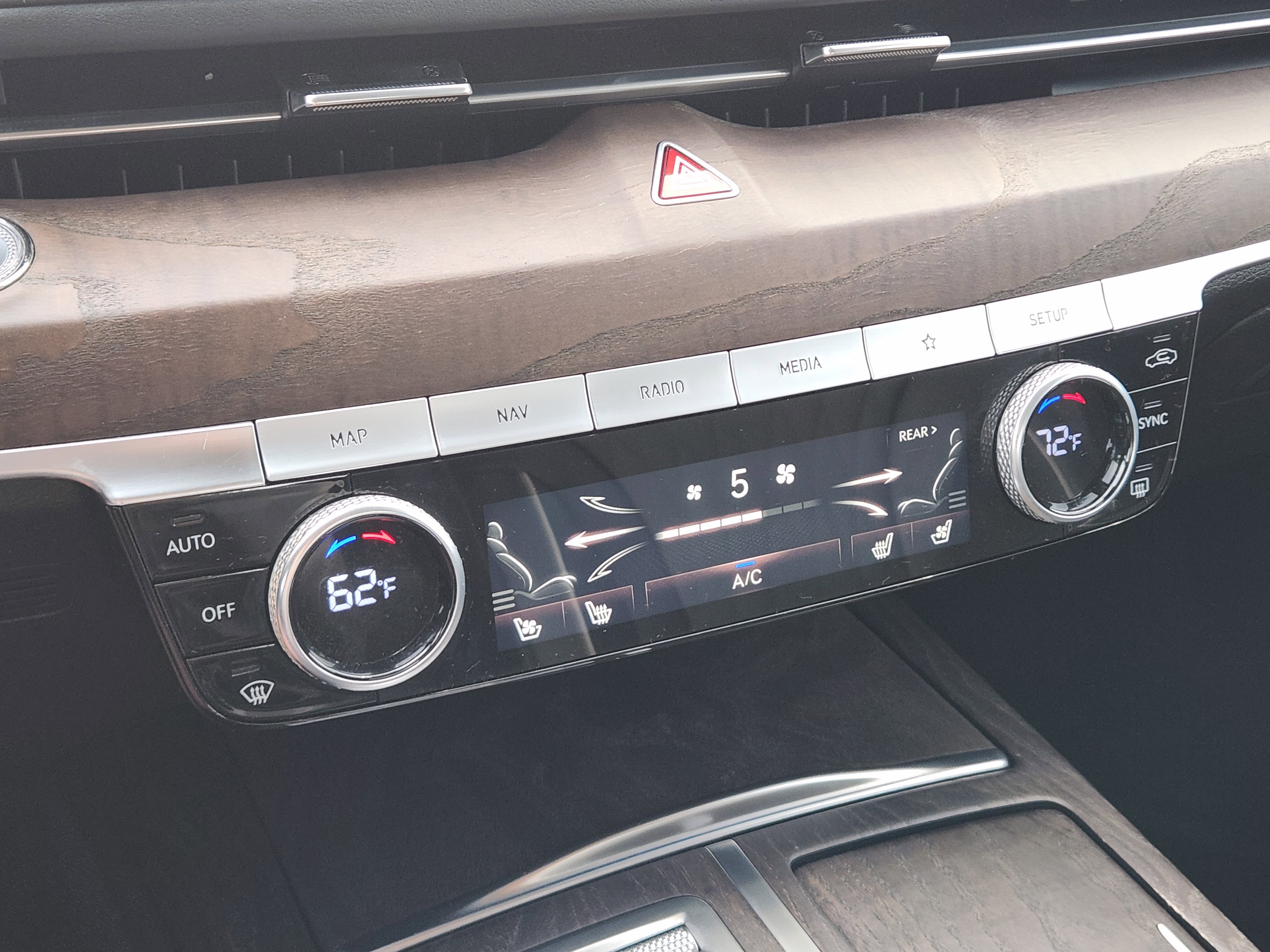 Used 2021 Genesis G80 3.5T RWD image 21