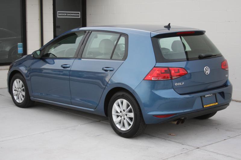 Used 2015 Volkswagen Golf S image 9
