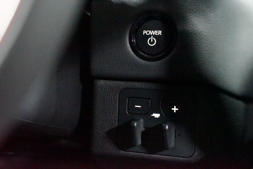 Used 2025 Toyota Tundra Limited image 24