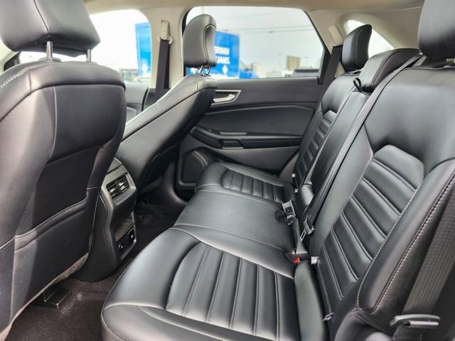 Used 2022 Ford Edge SEL w/ Convenience Package image 16