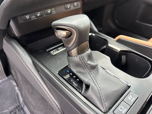 Certified 2024 Lexus ES 300h w/ Premium Package FWD image 20
