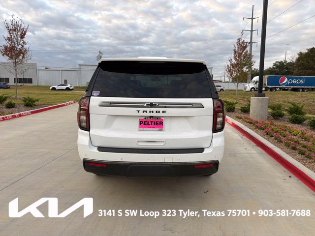 Used 2022 Chevrolet Tahoe Z71 w/ Luxury Package AWD/4WD image 11