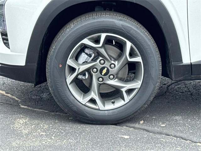New 2025 Chevrolet Trax LT w/ Driver Confidence Package image 10