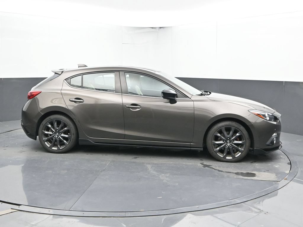 Used 2015 MAZDA MAZDA3 s Grand Touring w/ Technology Package FWD image 4