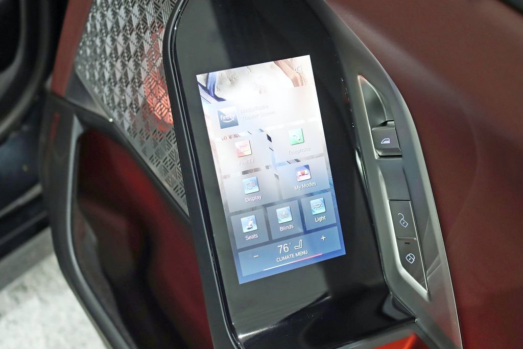 Used 2023 BMW i7 xDrive60 w/ Executive Package 2 image 42