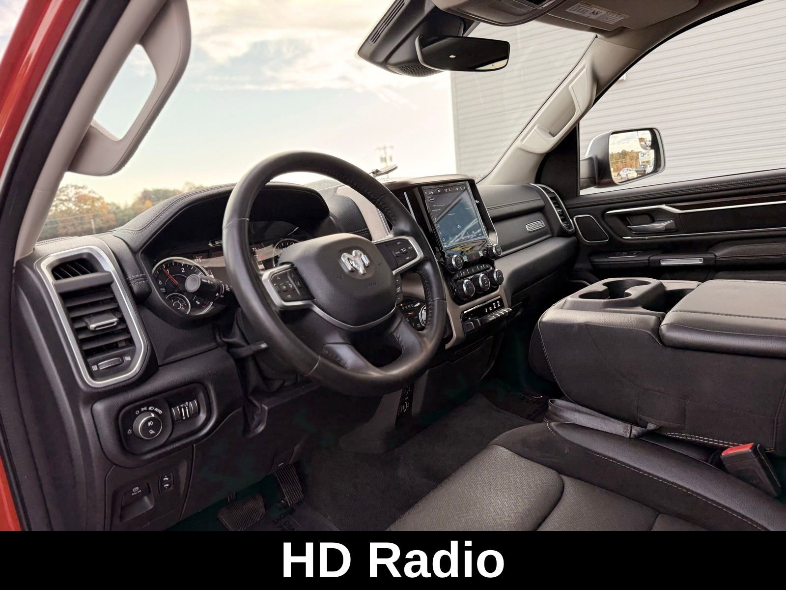 Used 2022 RAM 1500 Laramie AWD/4WD image 14