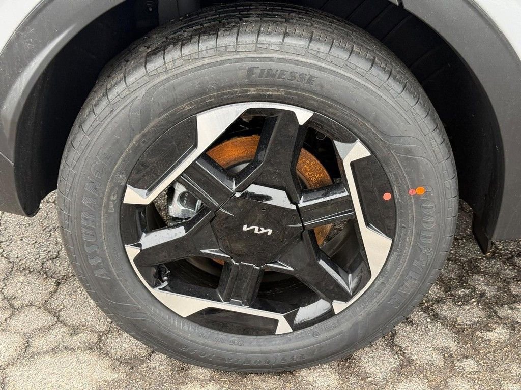 New 2026 Kia Sportage S image 4
