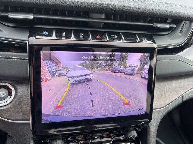 Used 2023 Jeep Grand Cherokee 4WD 4xe image 28