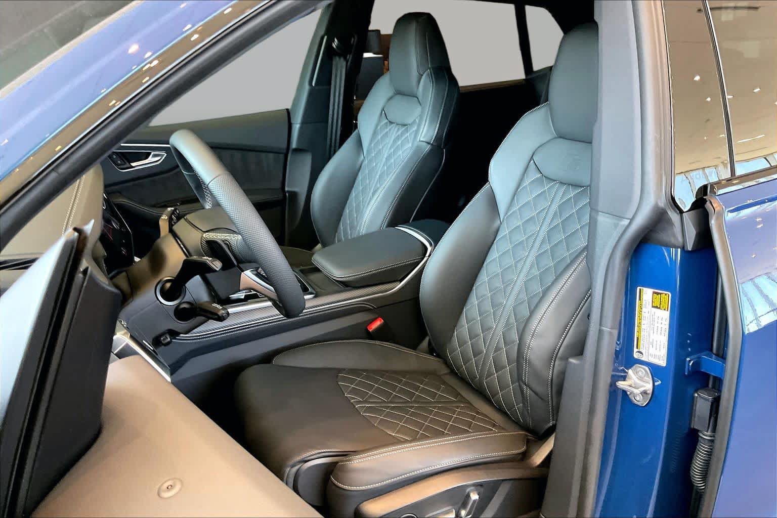 New 2026 Audi SQ8 Premium Plus AWD/4WD image 9