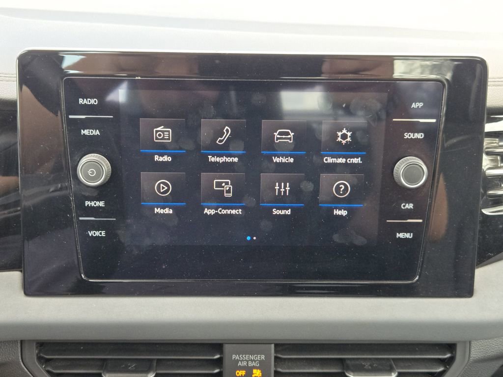 Used 2025 Volkswagen Jetta SE w/ Black Wheel Package image 18