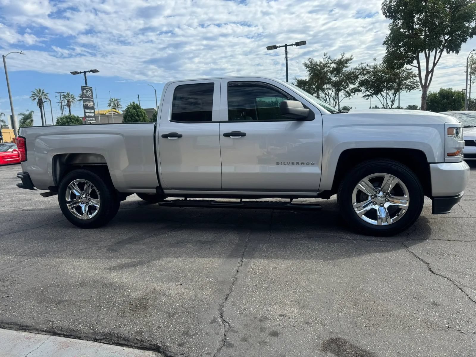 Used 2018 Chevrolet Silverado 1500 Custom w/ Custom Value Package RWD image 5