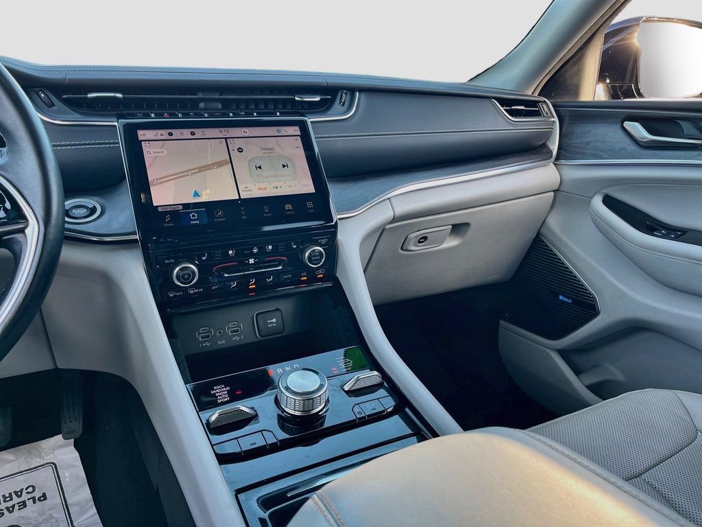 Certified 2022 Jeep Grand Cherokee L Overland AWD/4WD image 25