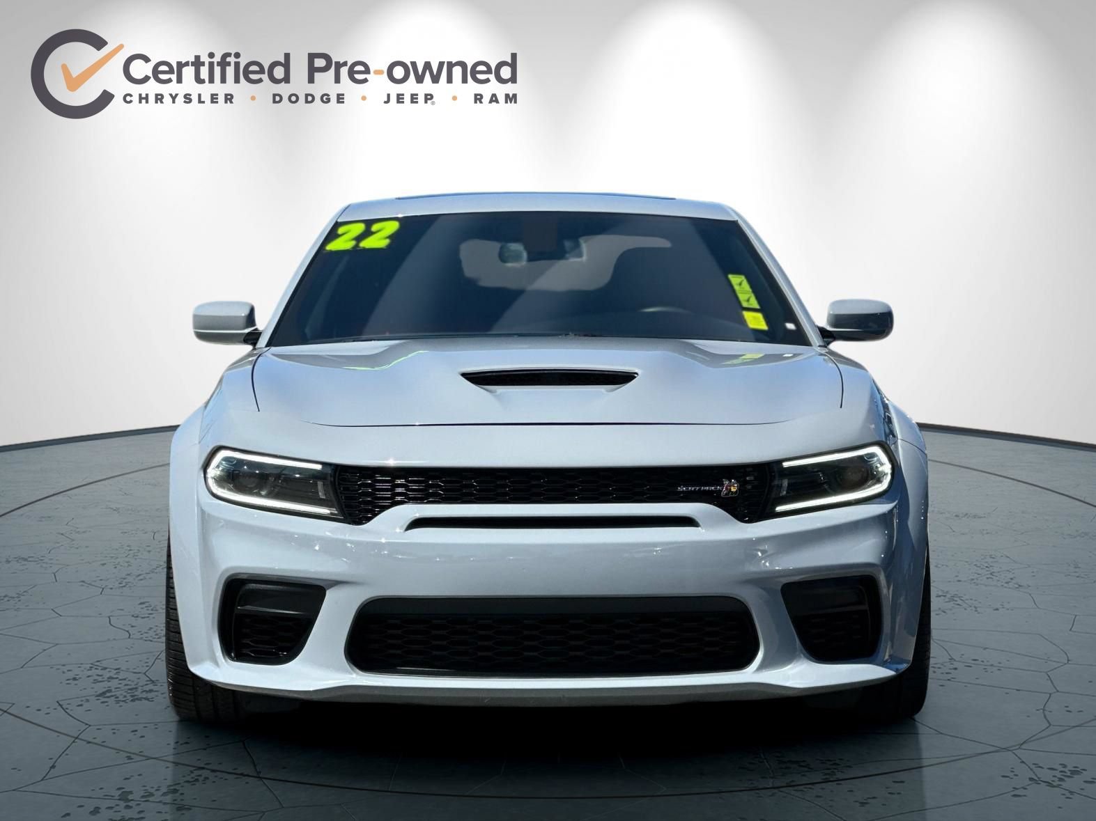 Used 2022 Dodge Charger Scat Pack RWD image 9