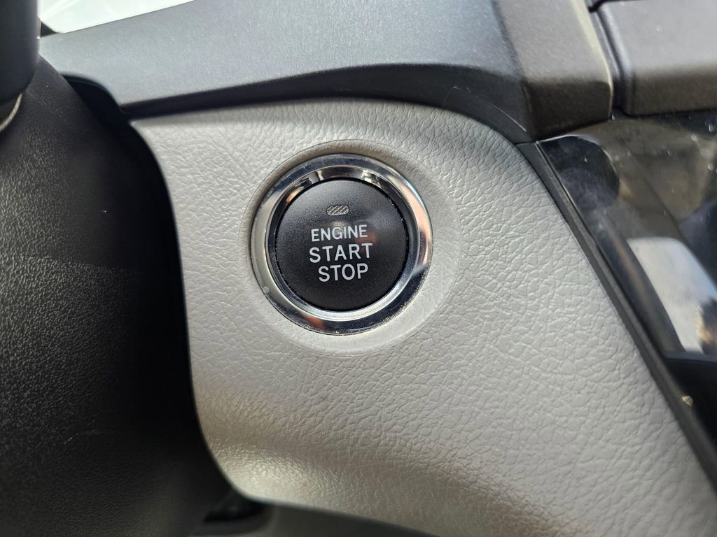 Used 2018 Toyota Sienna XLE w/ XLE Navigation Package AWD/4WD image 34