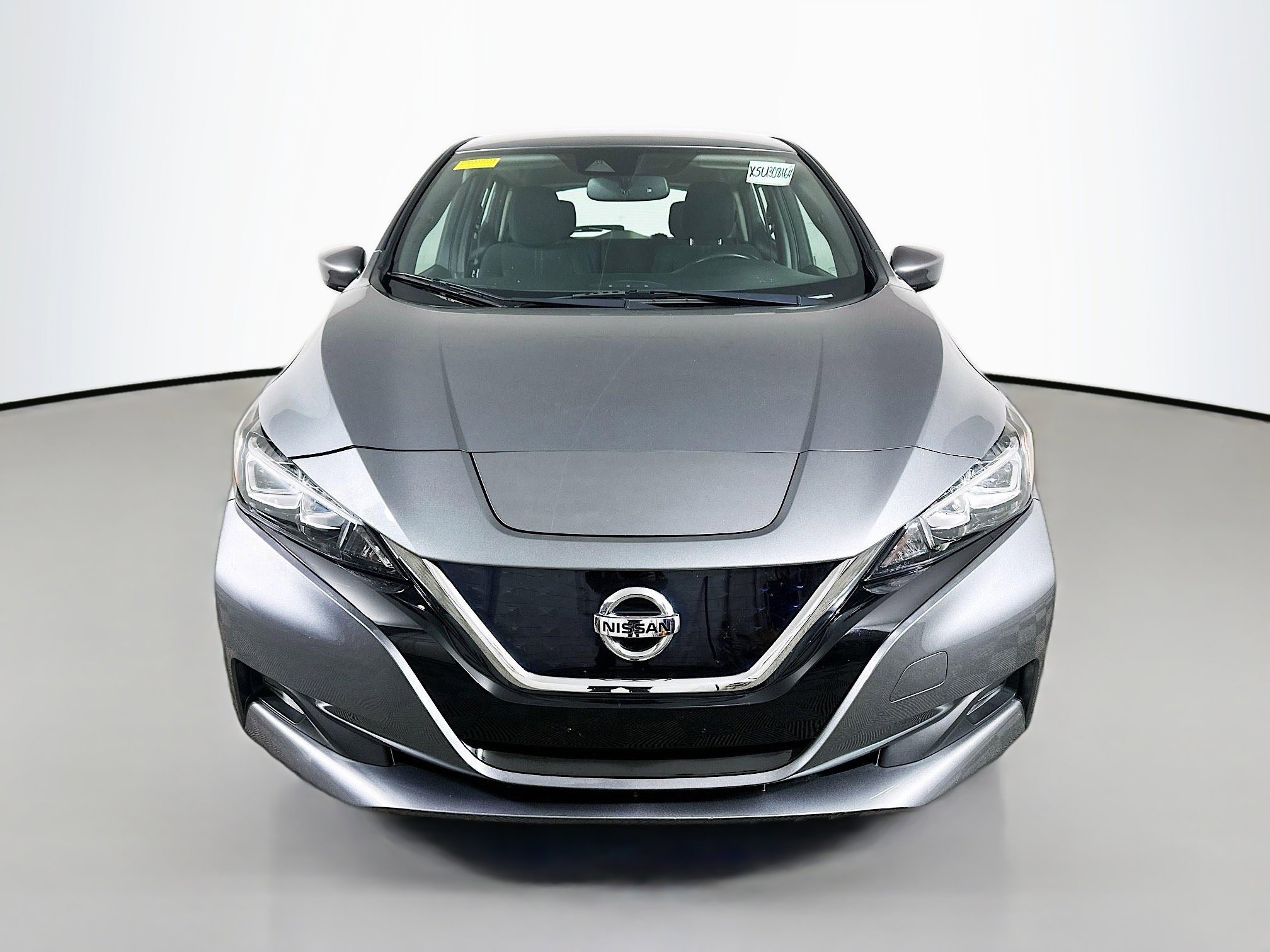 Used 2018 Nissan Leaf SV w/ SV Technology Package FWD image 2