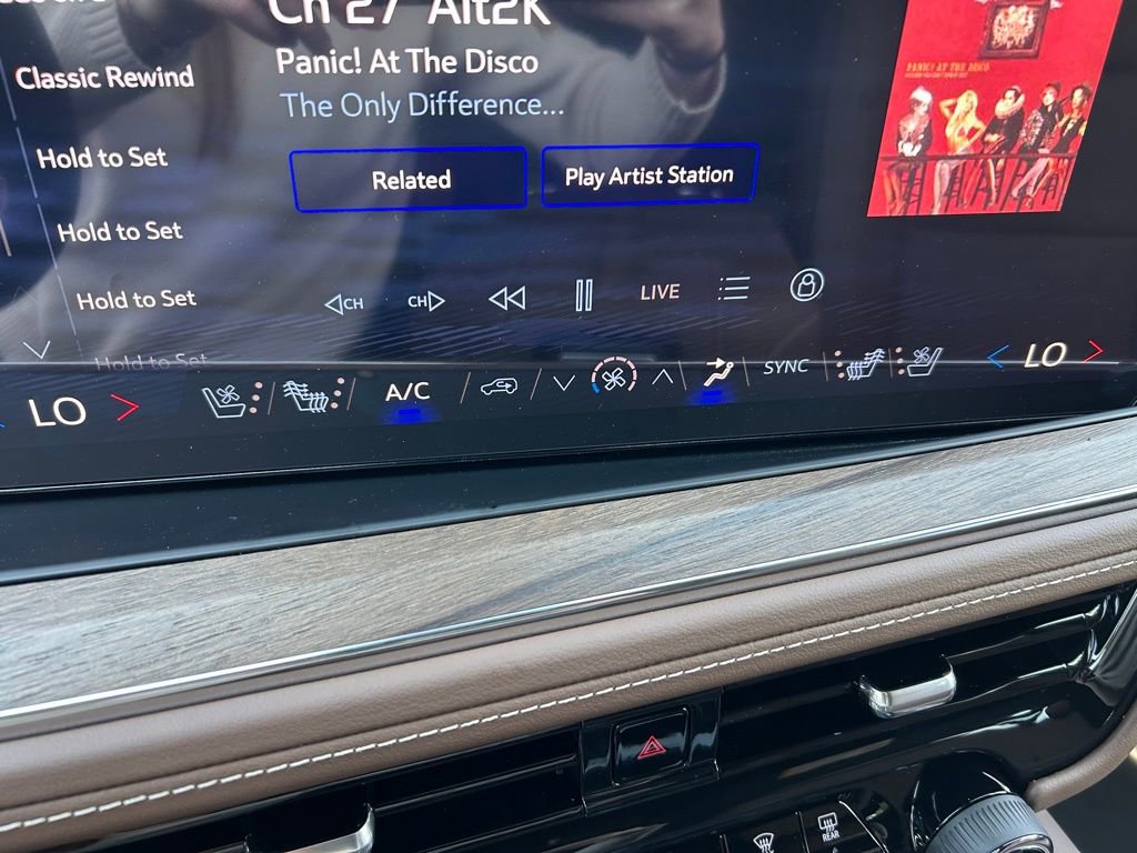 New 2026 Chevrolet Suburban High Country image 32