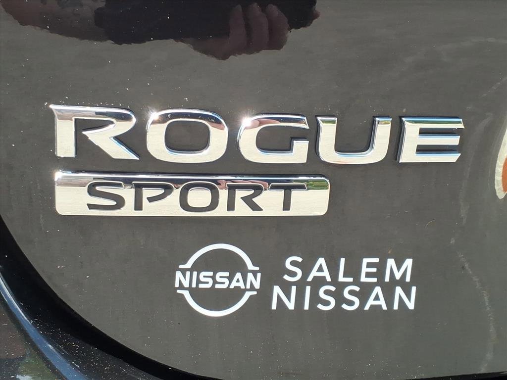 Used 2022 Nissan Rogue Sport S image 29