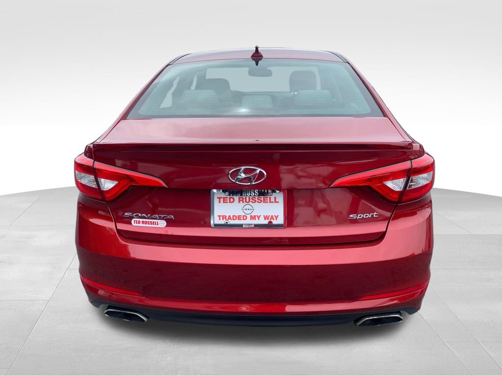 Used 2015 Hyundai Sonata Sport w/ Option Group 04 FWD image 4